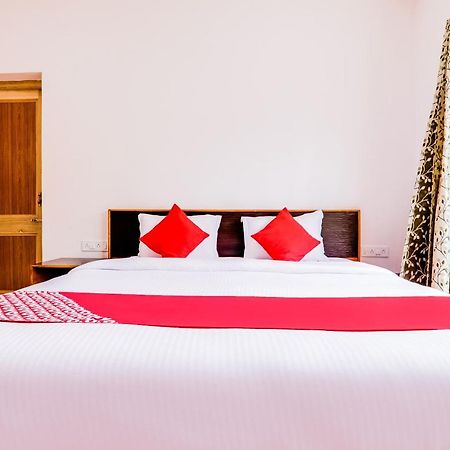 Oyo 72466 Hotel Yuvraj Shivpurī Esterno foto