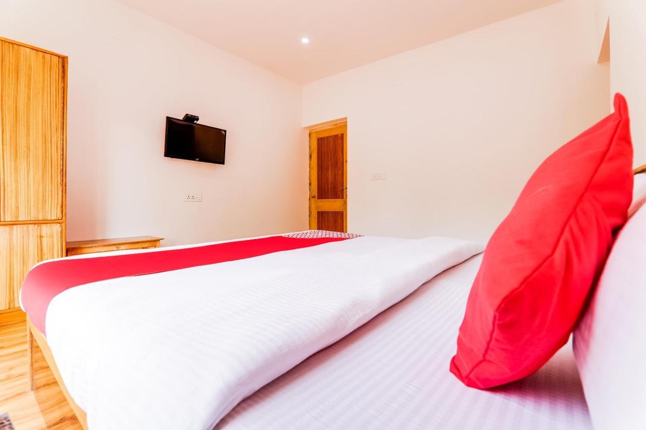 Oyo 72466 Hotel Yuvraj Shivpurī Esterno foto