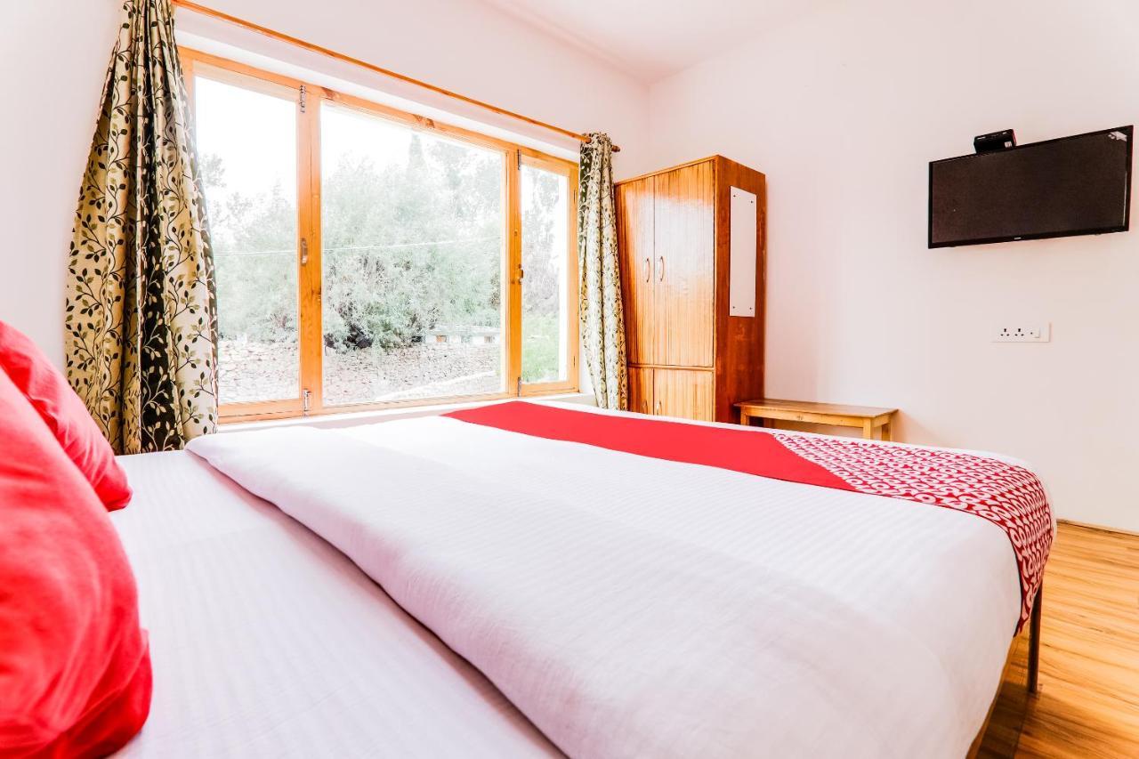 Oyo 72466 Hotel Yuvraj Shivpurī Esterno foto